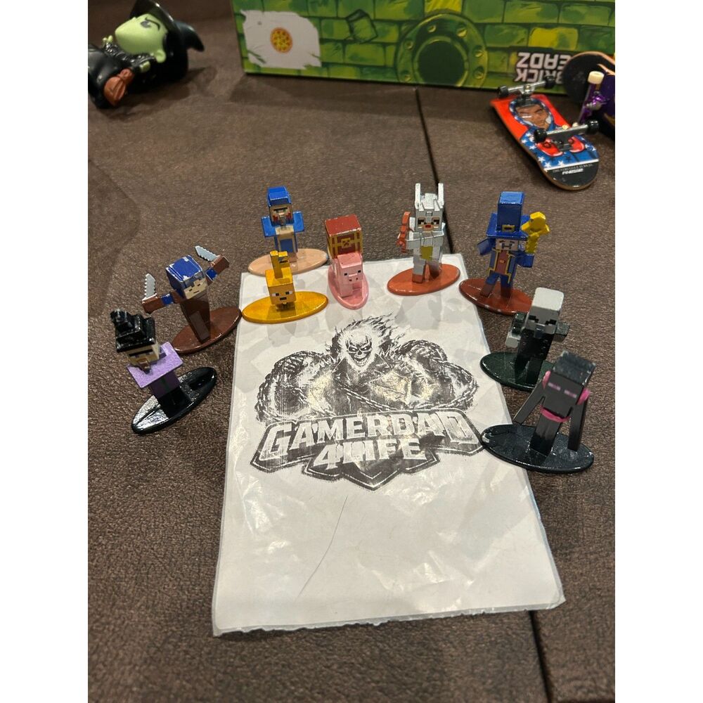 Lot of 9 Minecraft Nano Metalfigs Jada Toys die cast Figures LOOSE